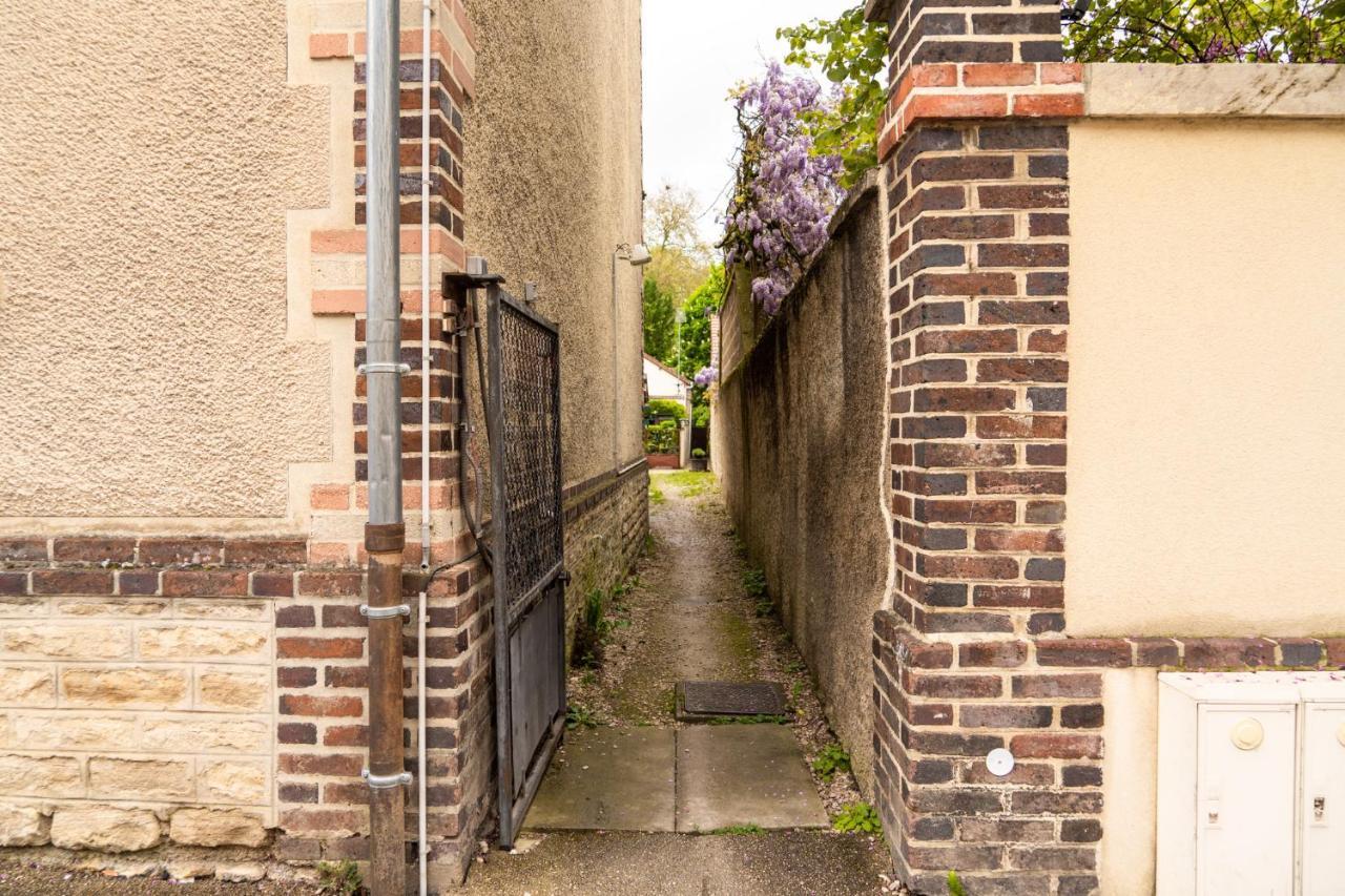 Appartement Cozy Avec Stationnement Gratuit Saint-André-les-Vergers Exterior photo